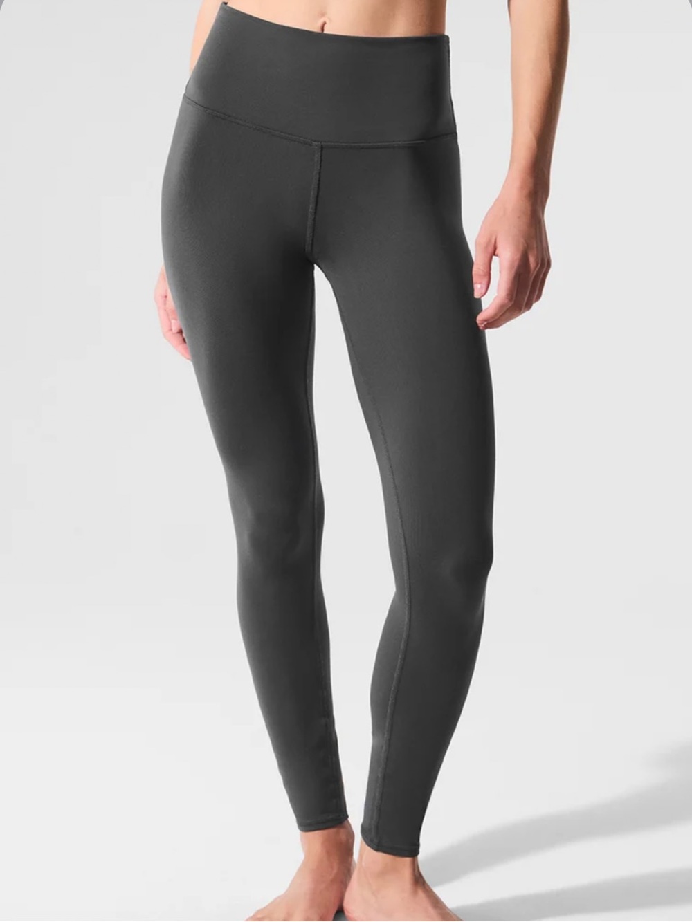 ALO Yoga High Waist Airbrush Leggings in Anthracite